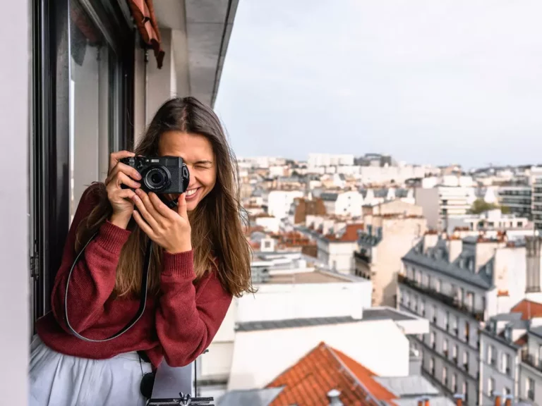 Wybór odpowiedniego oświetlenia w sesjach fotograficznych